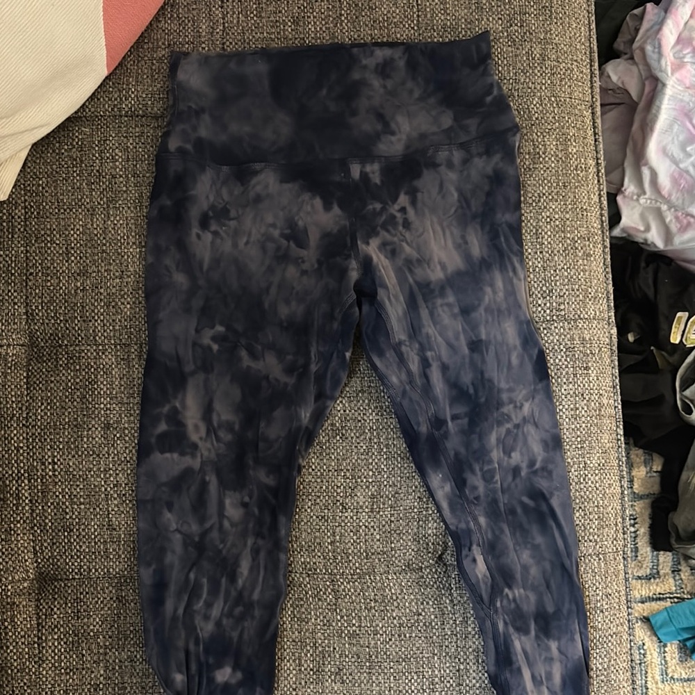lululemon size 6 diamond leggings